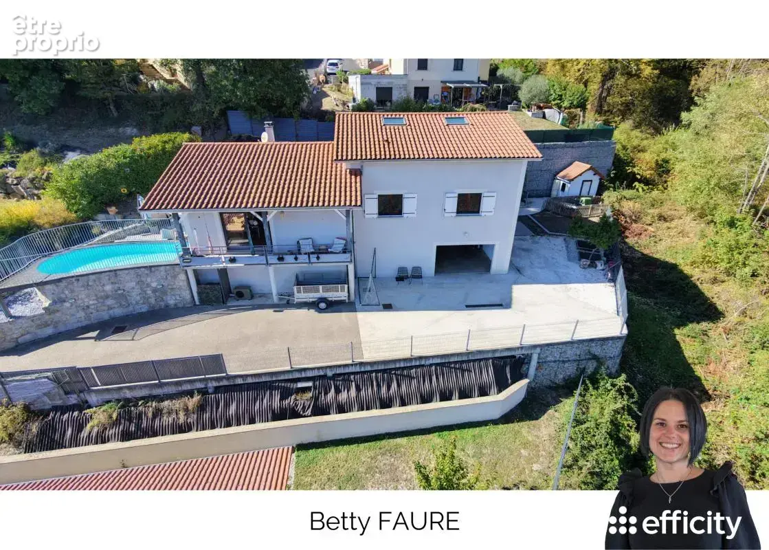 Maison 6 pièces 150 m² à vendre à Unieux (42240) - photo 1