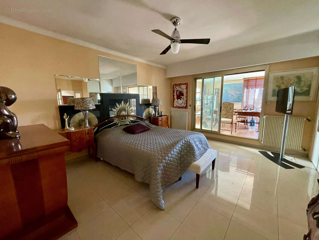 Appartement à LE CANNET