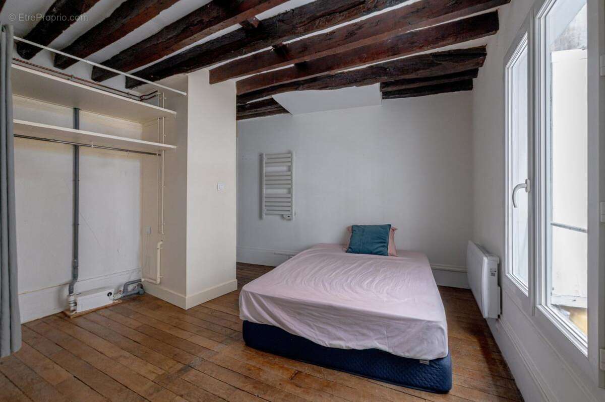Appartement à PARIS-10E