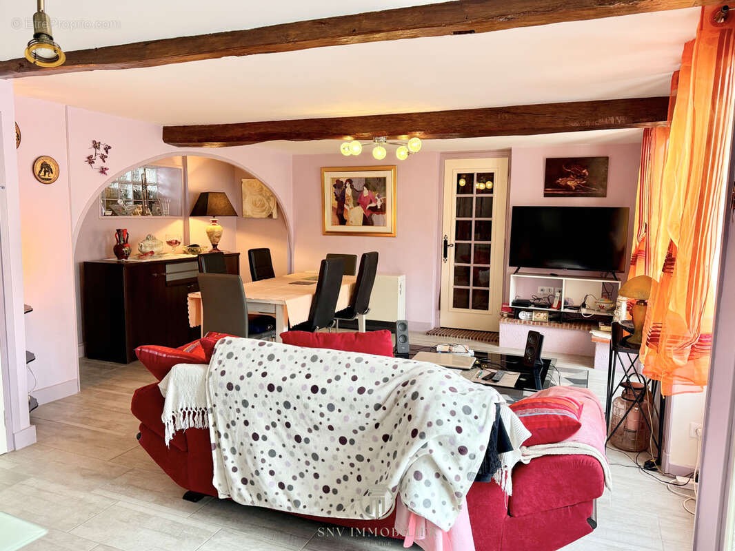 Maison à LA PACAUDIERE