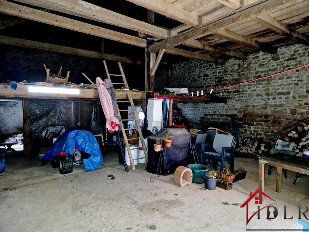 Maison à TERRE-NATALE