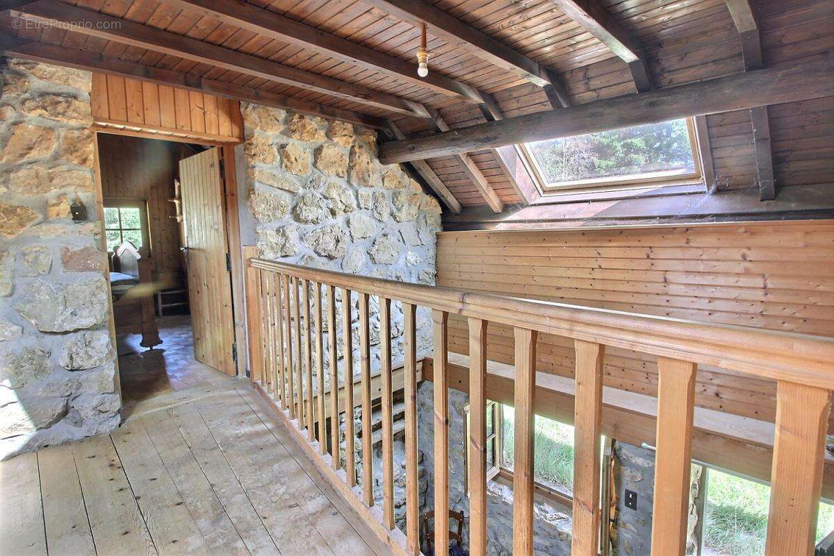 La Feclaz Chalet avec terrain constructible - photo 7