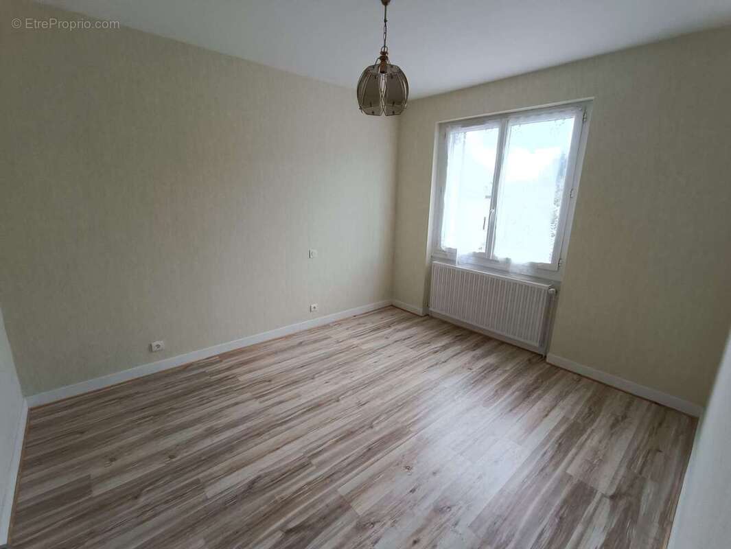 Appartement à CORREZE
