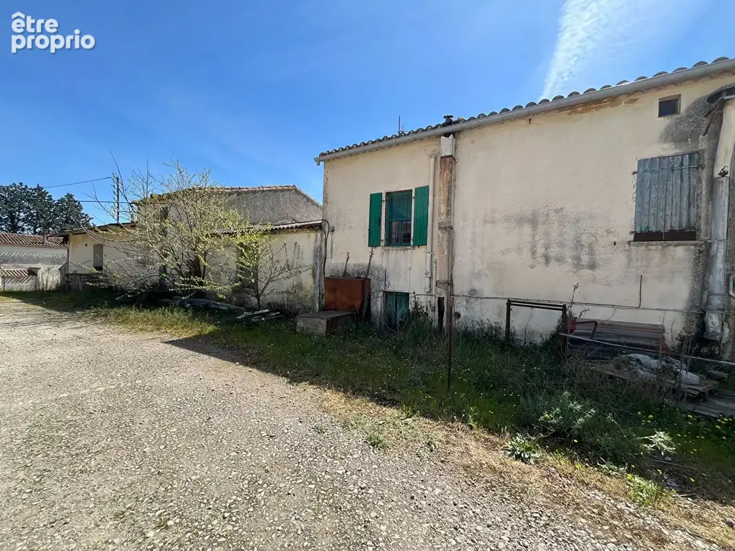 À 10 min de Carcassonne, ancien domaine avec 8 boxes, 7 maisons et dépendances sur 7593 m² - photo 3