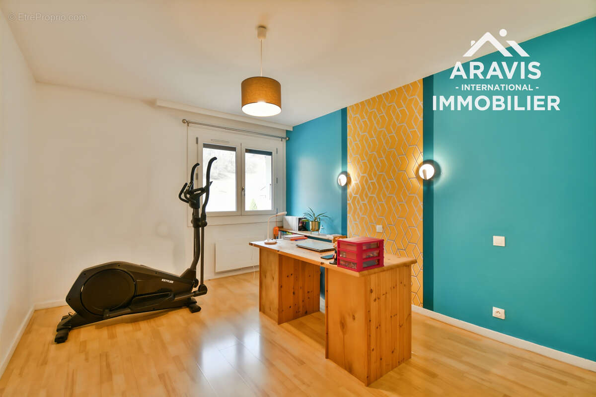 Appartement à SERRAVAL
