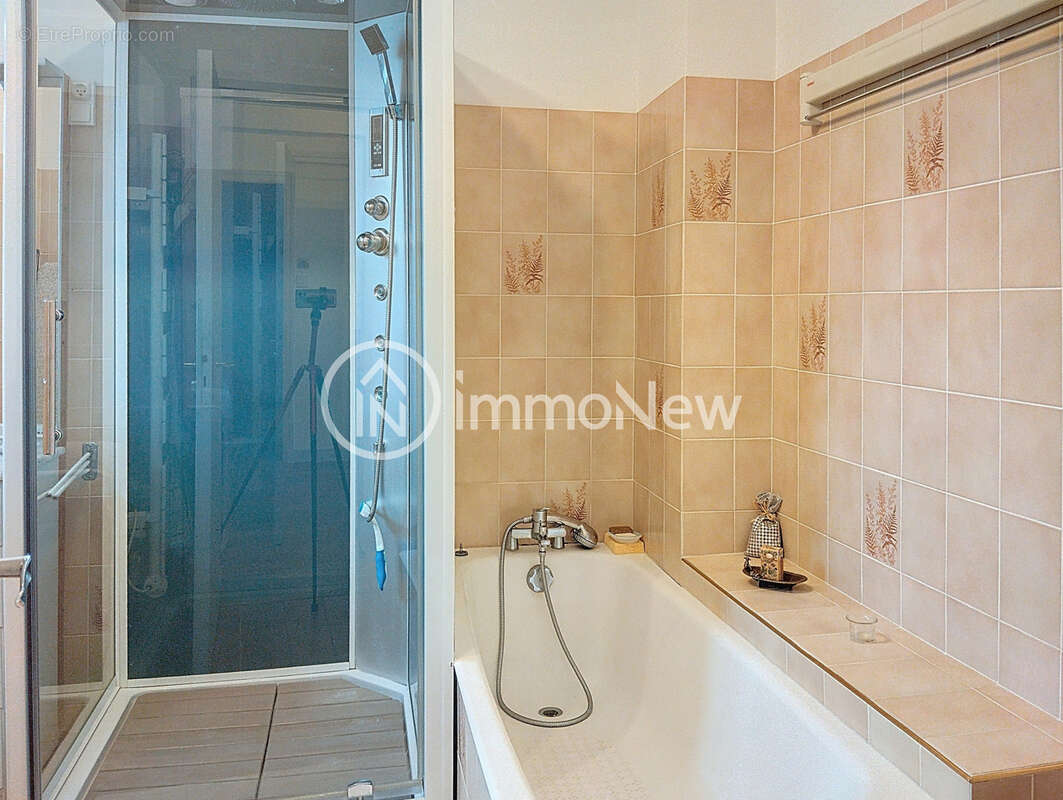 Maison 4 pièces - 108 m2 - GENETS (50530) - photo 10