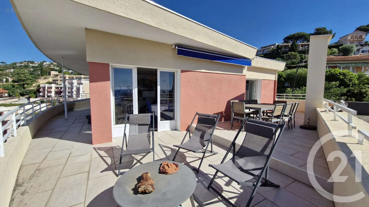 Appartement à LE LAVANDOU
