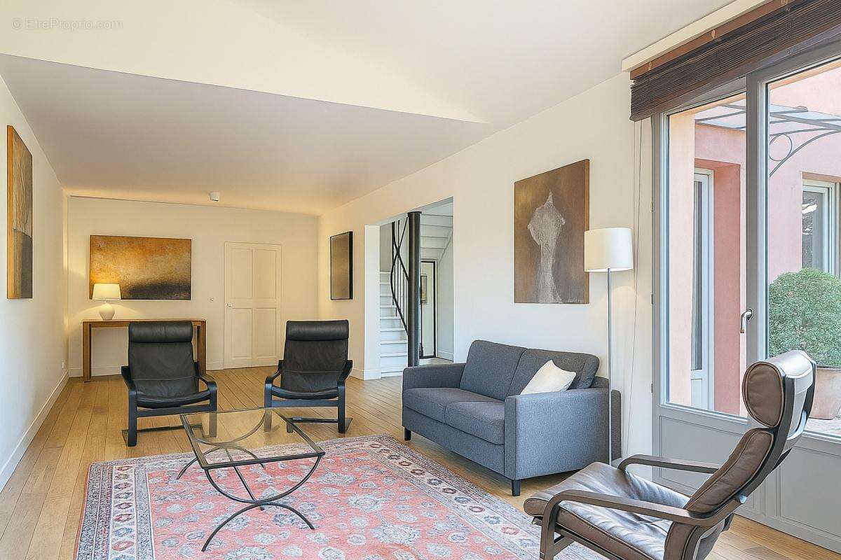 Maison à MORIERES-LES-AVIGNON