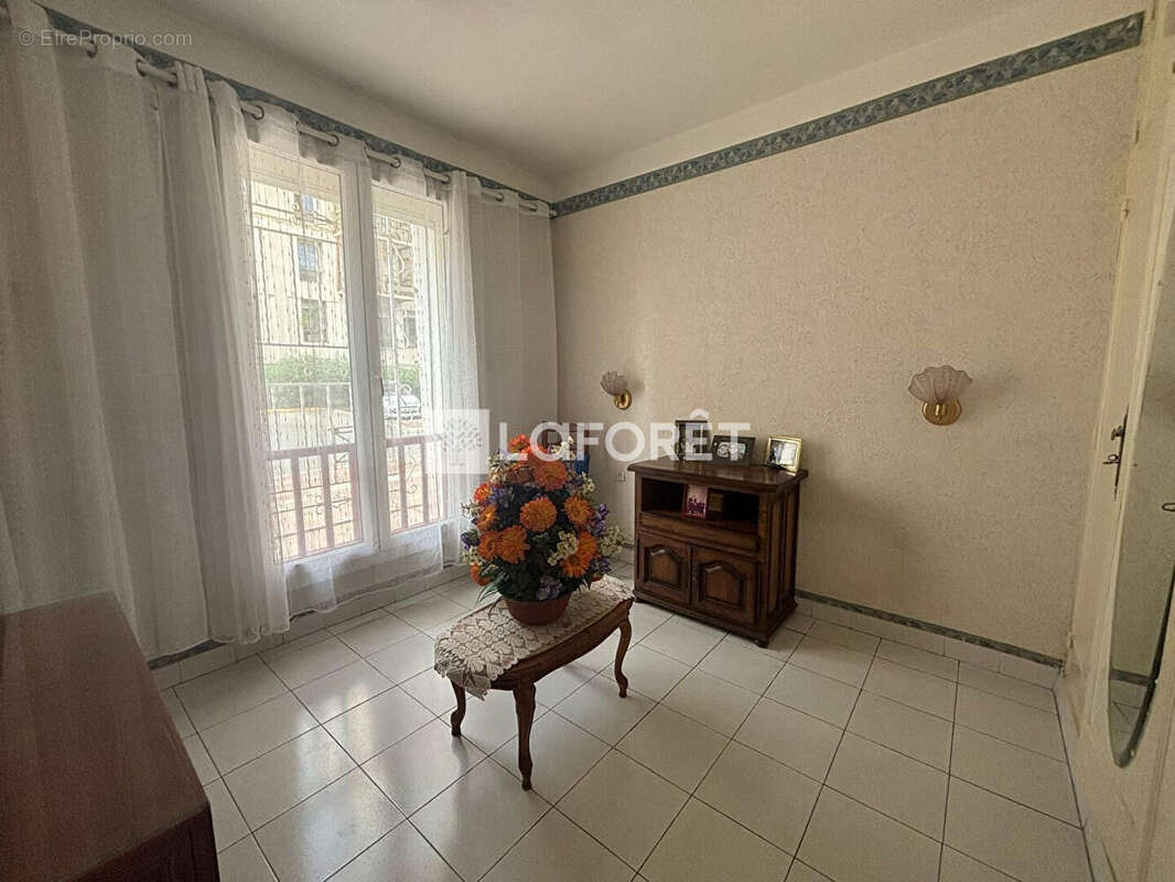 Appartement à MARSEILLE-2E