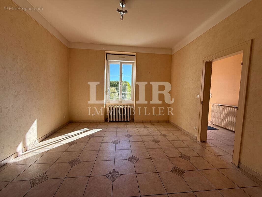 Maison de maître avec annexe, grande dépendance et garage - réf. F14994 - photo 6