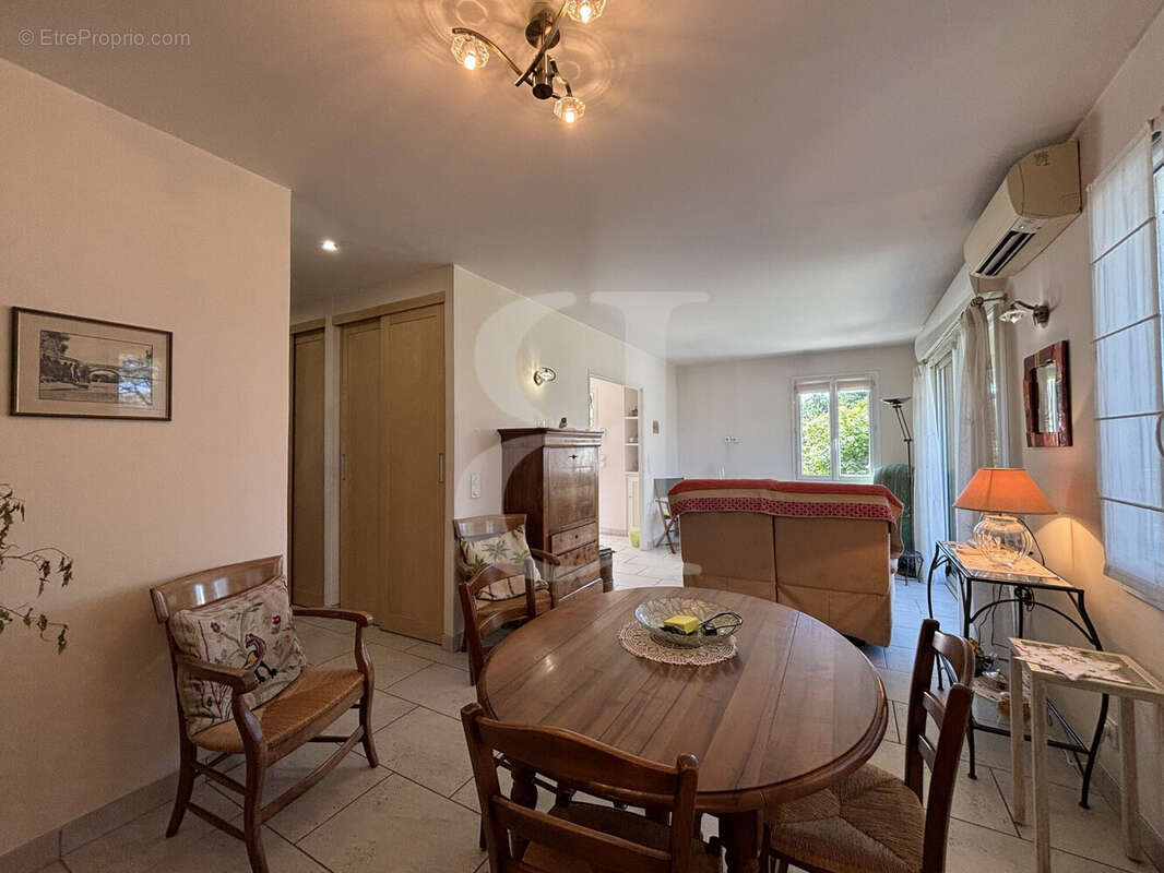 Maison à VAISON-LA-ROMAINE