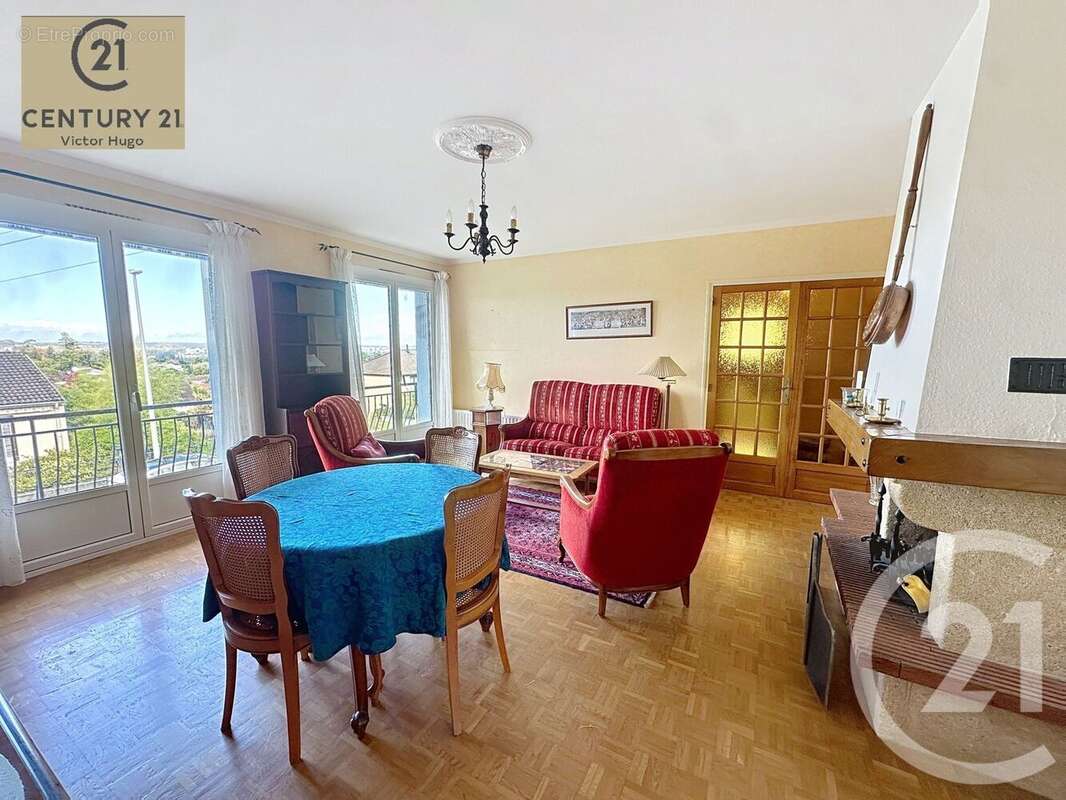 Maison à CONDAT-SUR-VIENNE