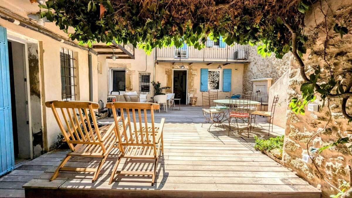 Maison à LAURIS