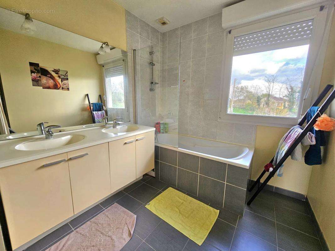 Maison à FERRIERES-EN-GATINAIS