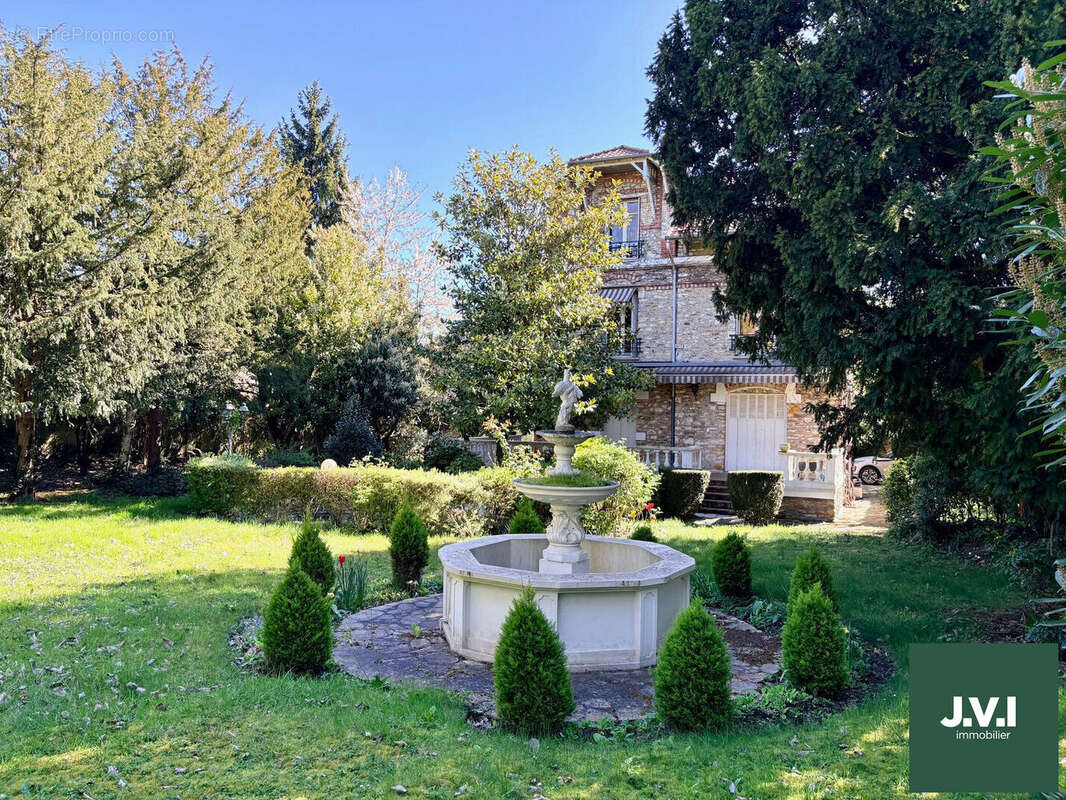 Maison à MONTMORENCY