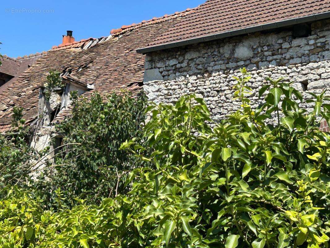 Maison à BENNECOURT