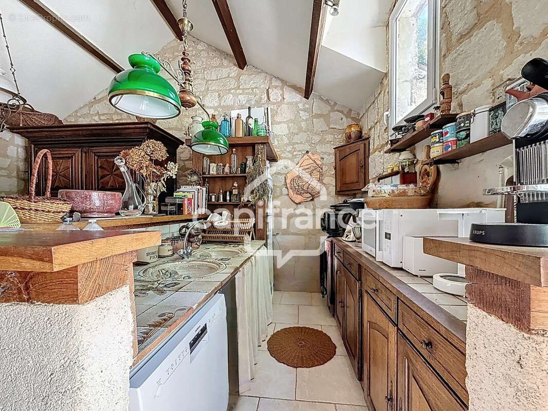 Ensemble de deux maisons et d'un moulin cavier, Savigny en Véron - photo 3