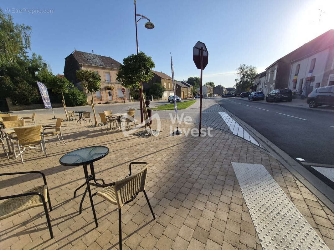 Commerce 400 m² à Warcq  - photo 3