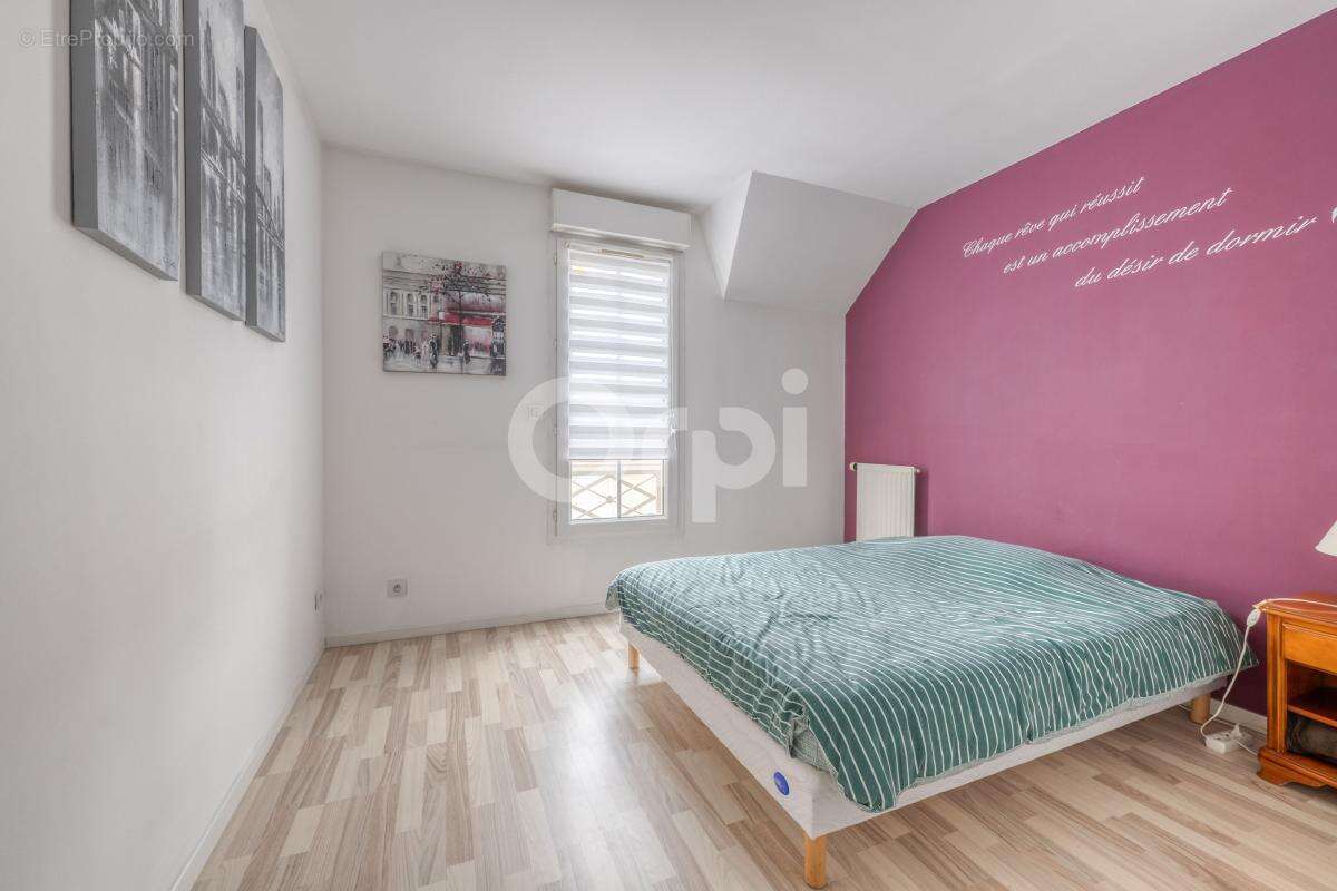 Appartement à BUSSY-SAINT-GEORGES