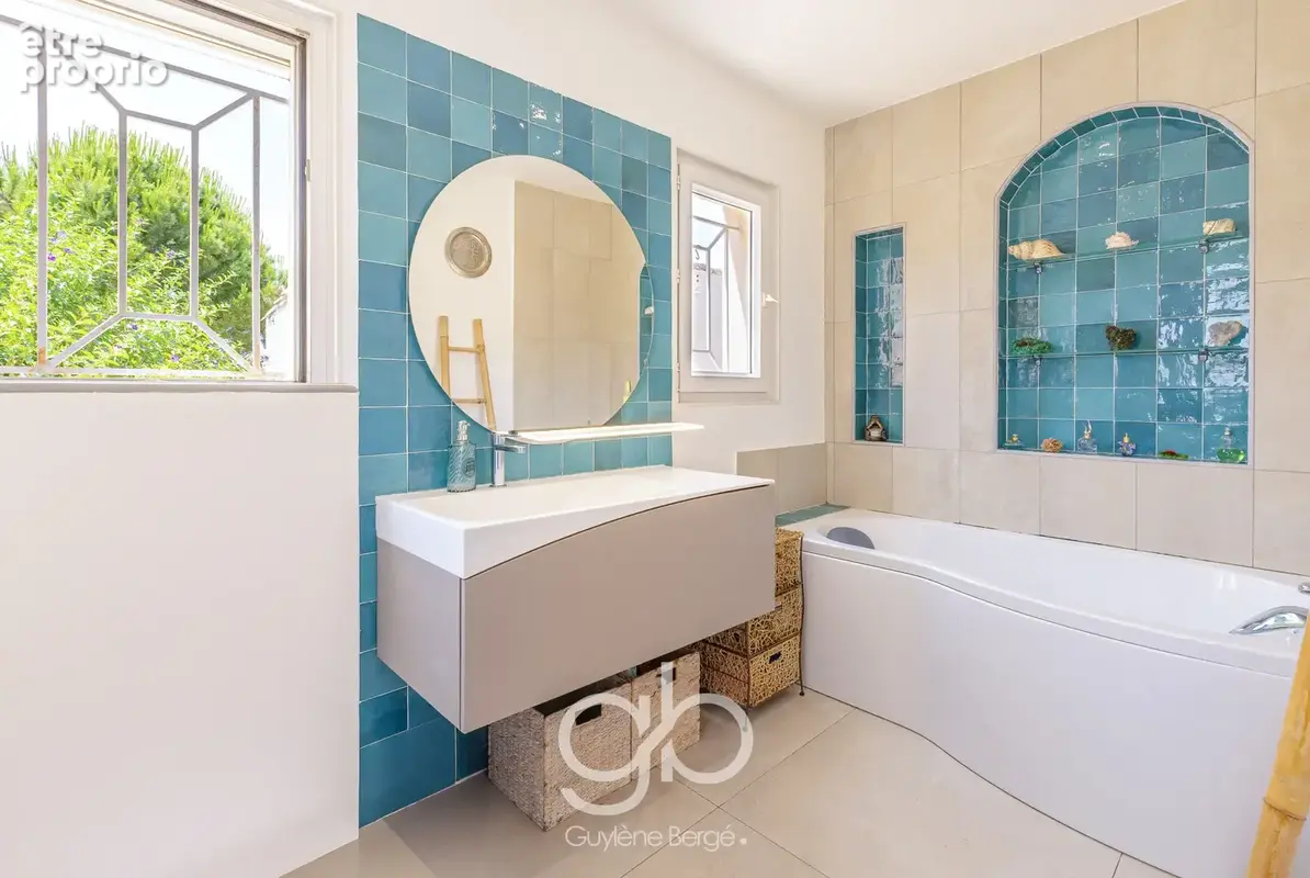 Villa d'exception 230 m2 plain-pied avec piscine & jacuzzi  Lattes - photo 19