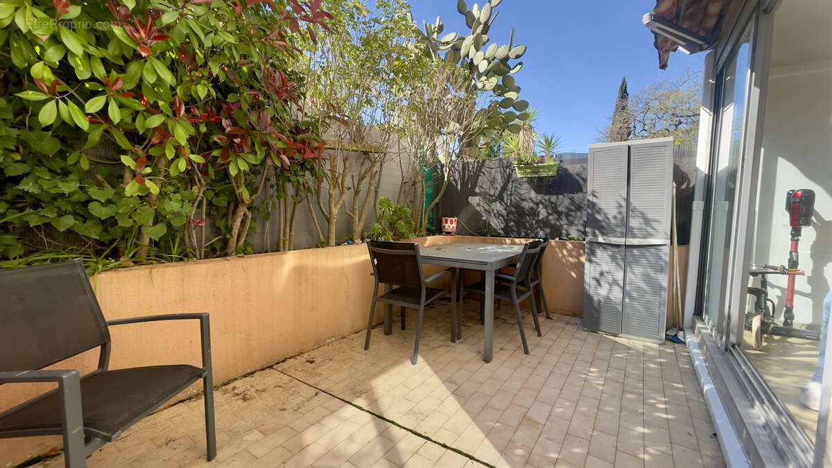 Appartement à LE CANNET