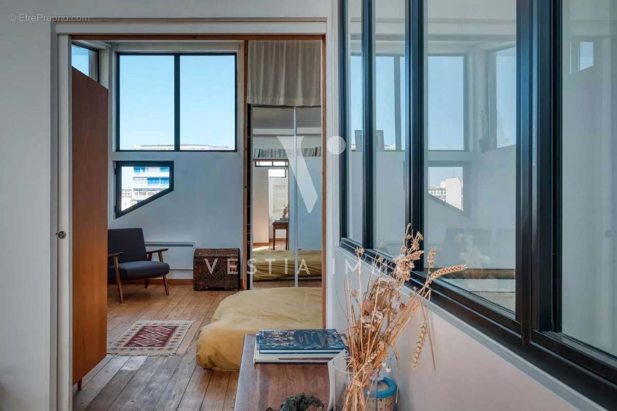 Maison atypique rénovée – 108 m² au sol – 4 chambres – cour privée - photo 15