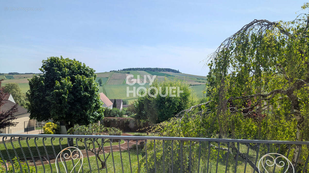 Maison à SAINT-BRIS-LE-VINEUX