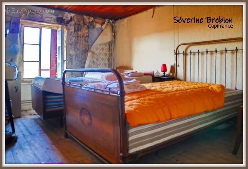 Maison à CELLES-SUR-DUROLLE