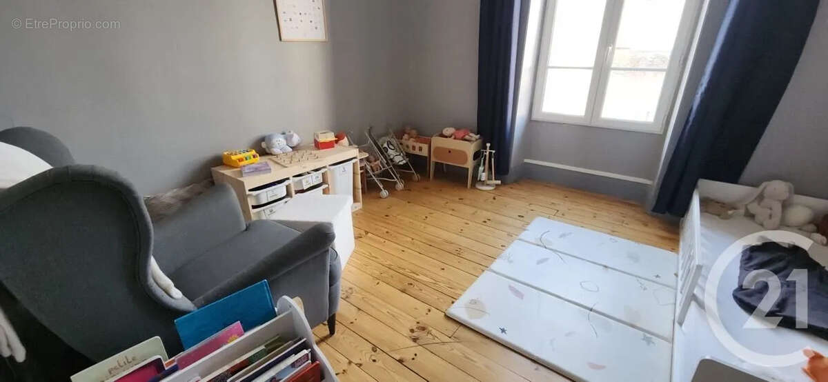 Maison 227 m² à Aurillac  - photo 11