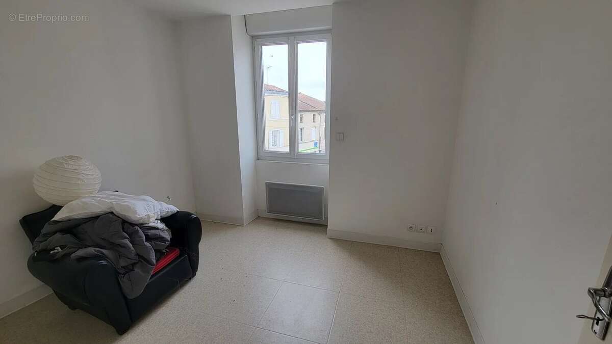 Appartement à MAINE-DE-BOIXE