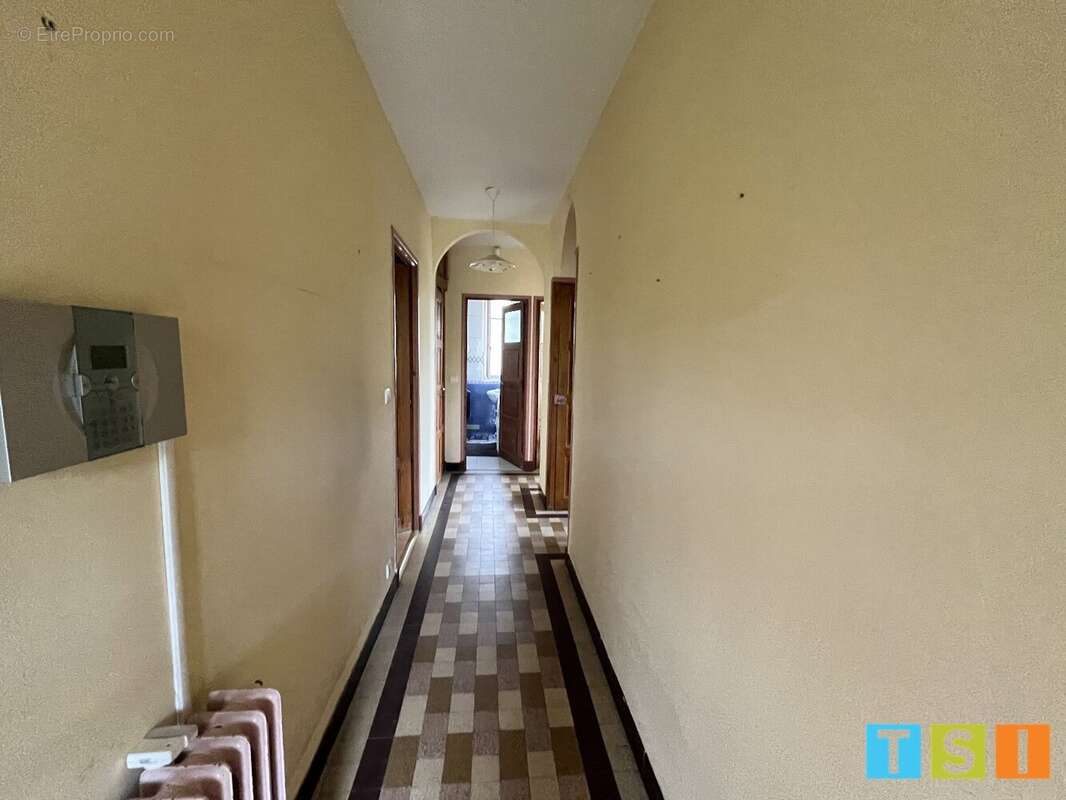 Maison à MONTREJEAU