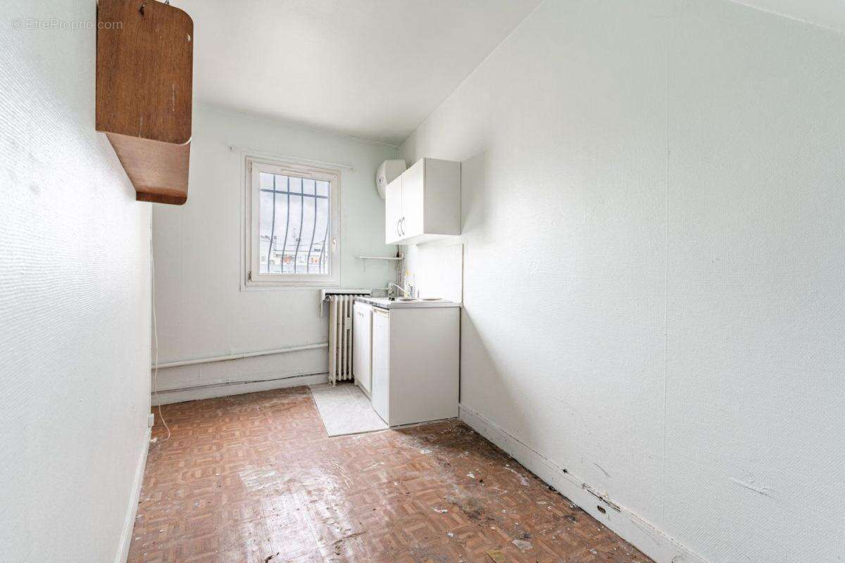 Commerce à PARIS-16E