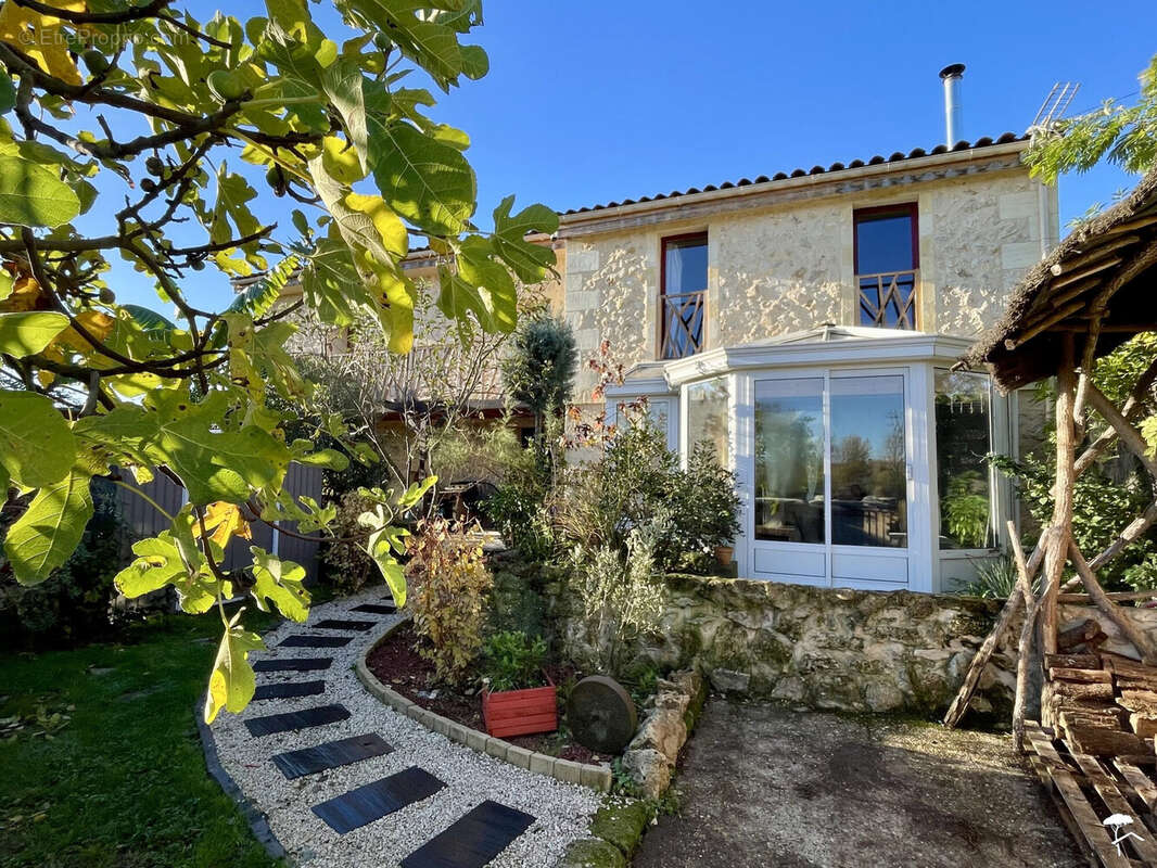 Maison à PODENSAC