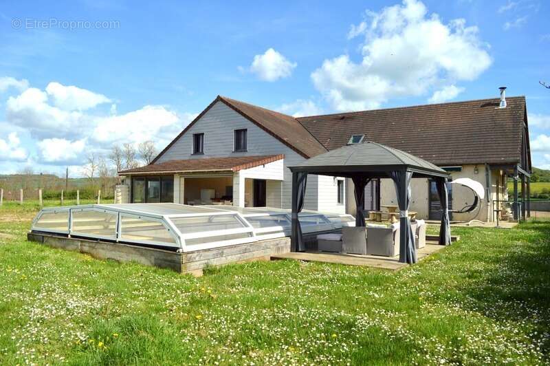 Maison à vendre 11 pièces GENOUILLY (71) - photo 2