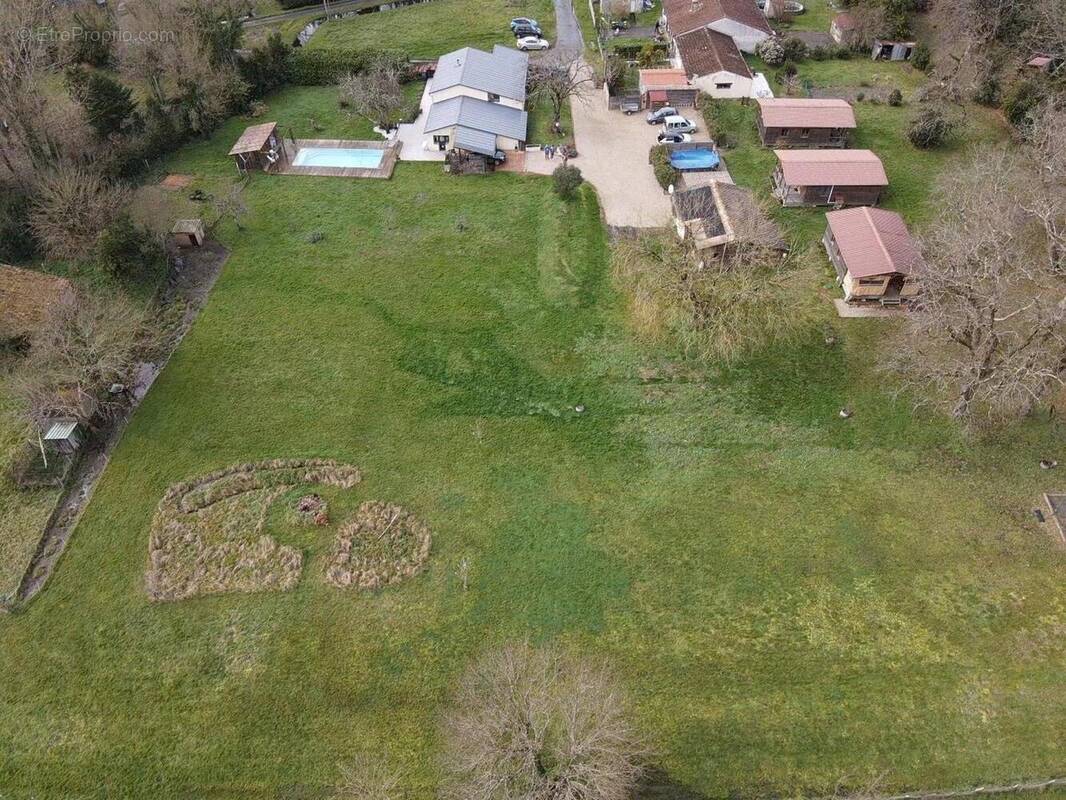 Photo 1 - Maison à JAU-DIGNAC-ET-LOIRAC