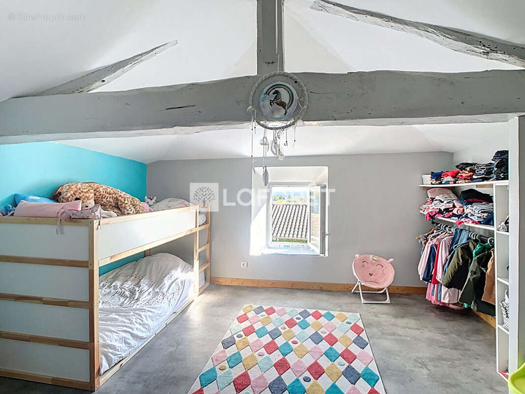 Maison à VILLIE-MORGON