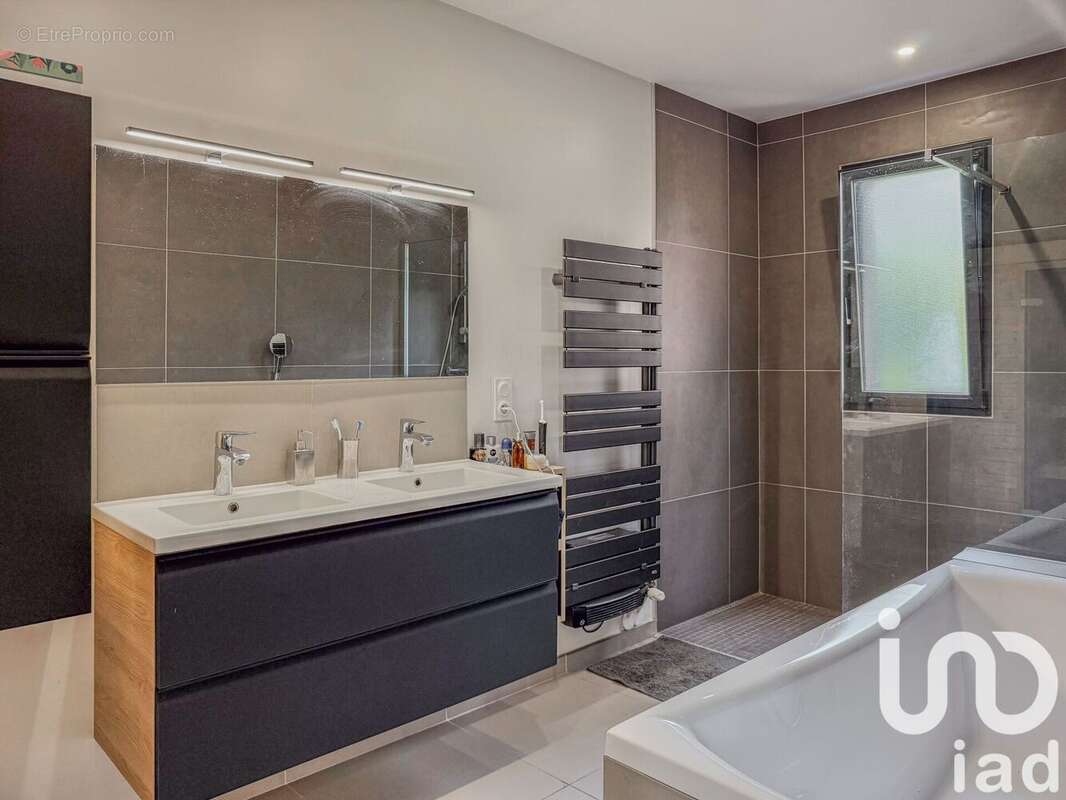 Photo 9 - Maison à LYON-9E