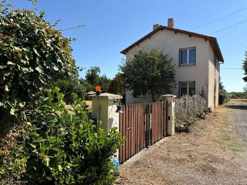 Havre De Paix : 4 Chambres, Grange, Grange, Piscine Et Vue Dégagée - photo 22
