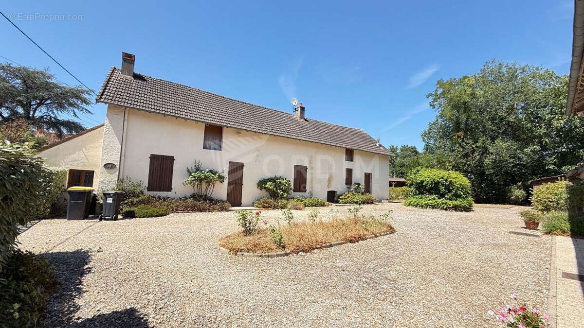 Beaulieu-sur-Loire  Ensemble immobilier de caractère, un bien rare ! - photo 11
