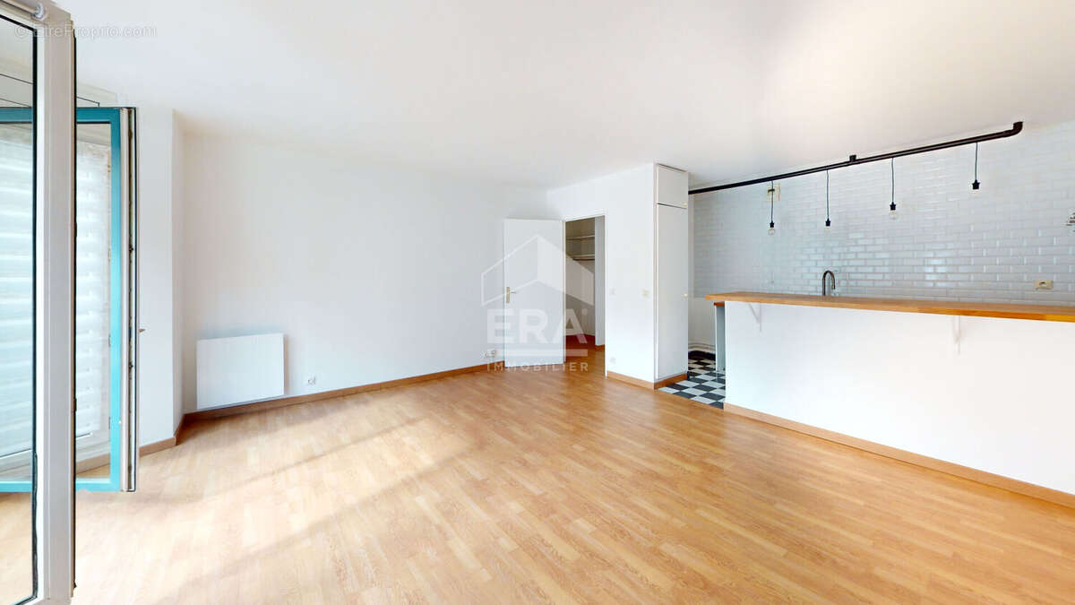 Appartement à PARIS-19E