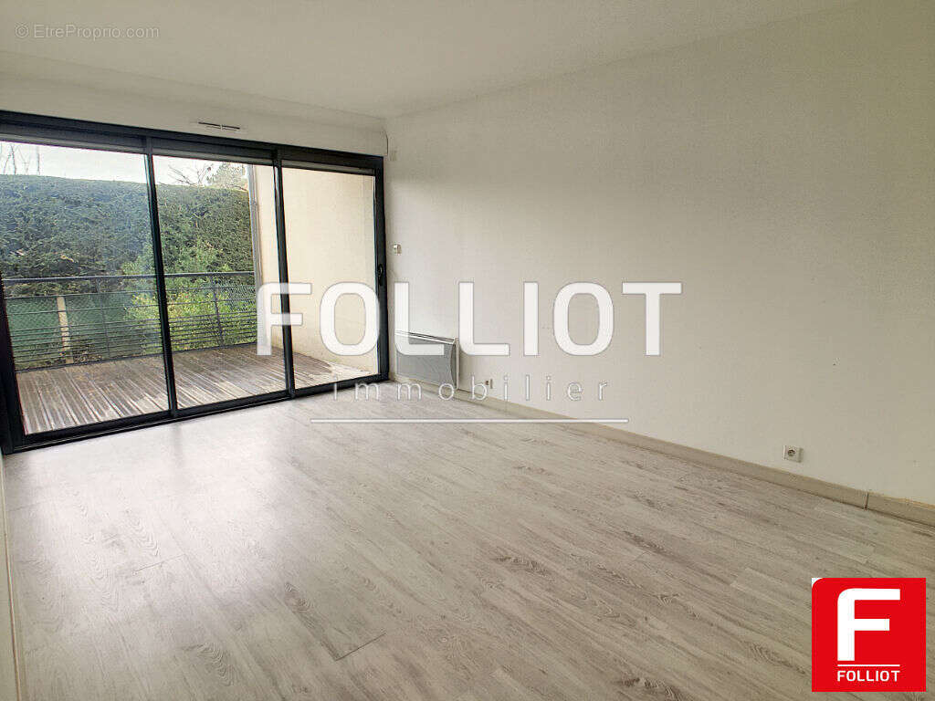 Appartement à DONVILLE-LES-BAINS