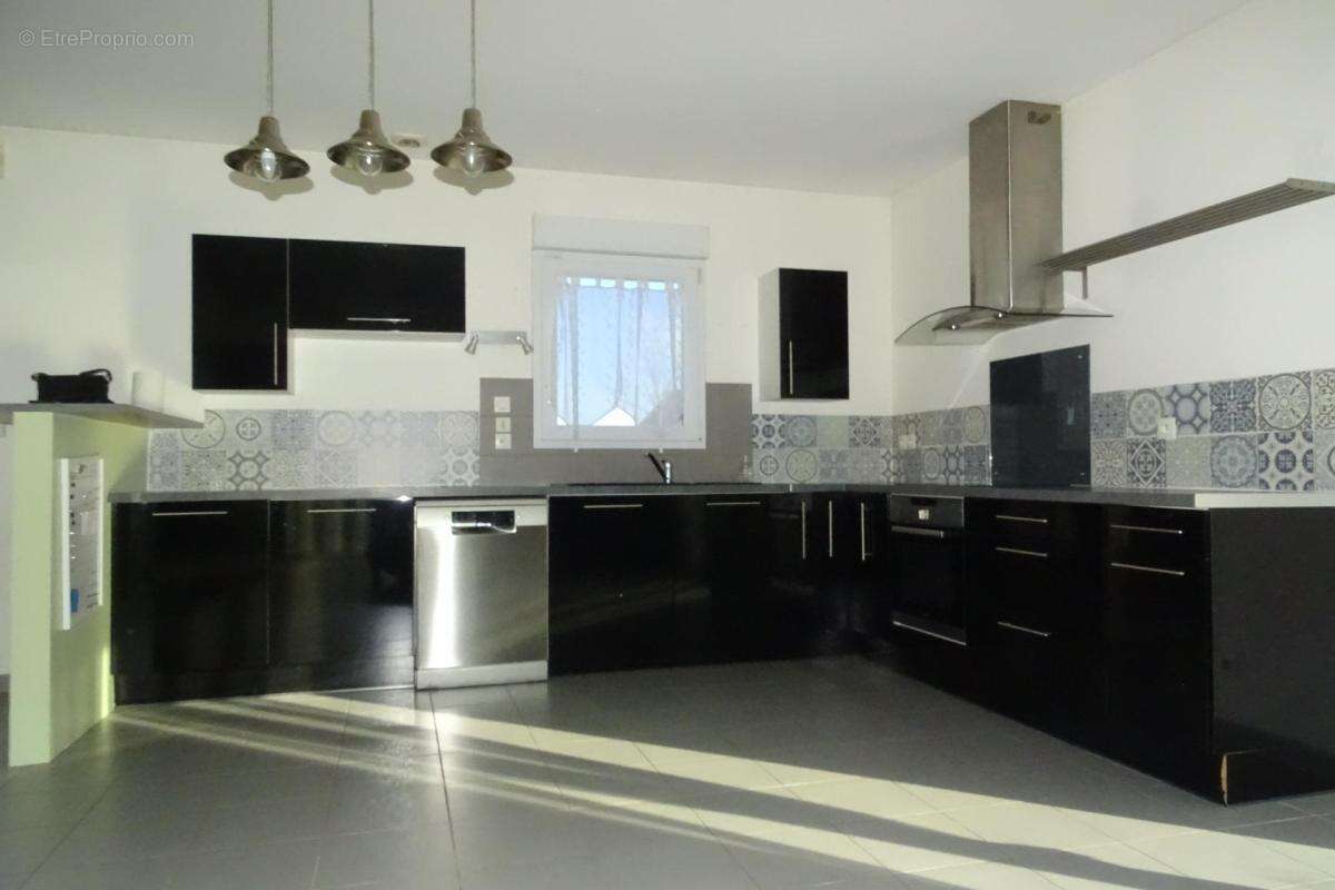 Maison à LE VIVIER-SUR-MER