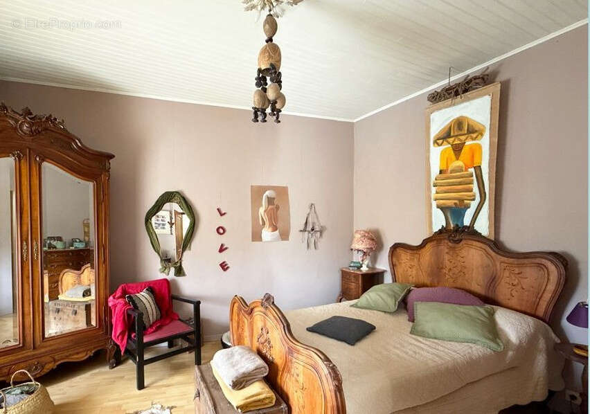 Maison à MORNAS