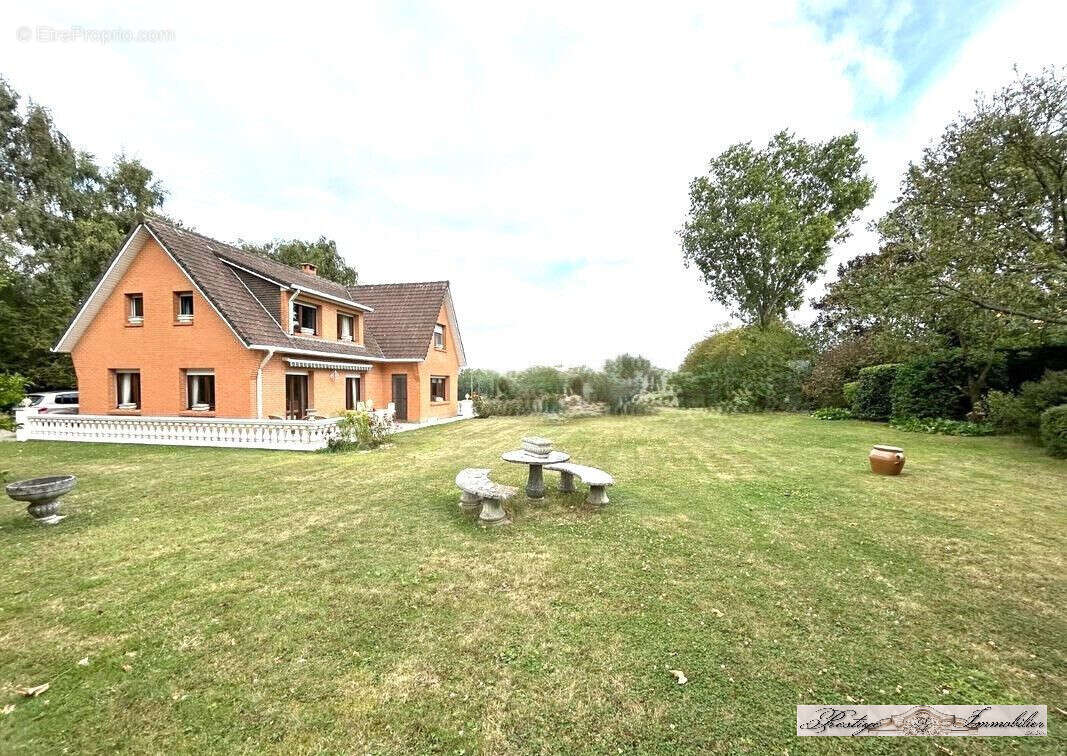 Maison 150 m² à Bergues  - photo 2