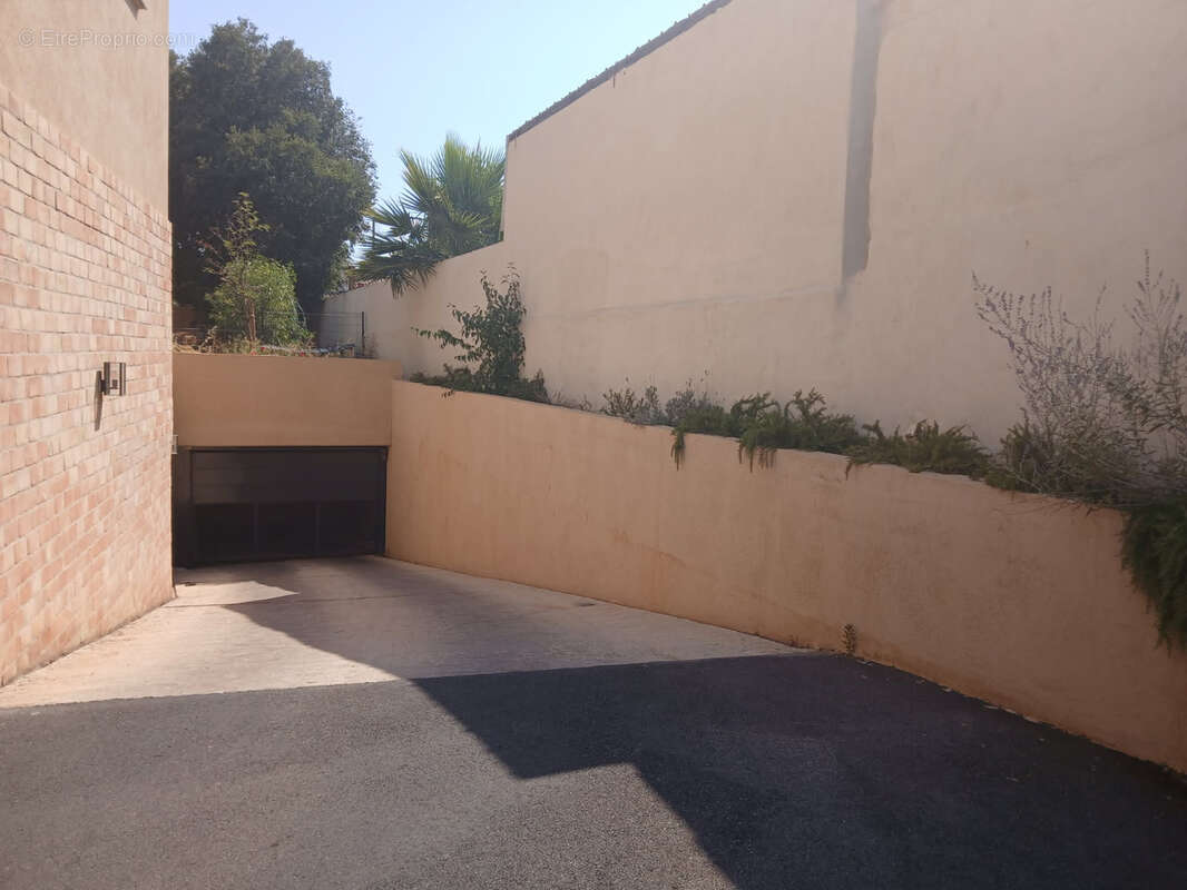 Parking à TOULON