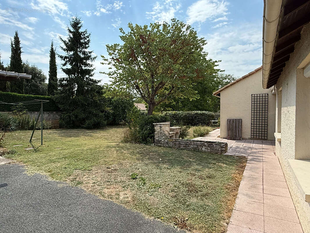 La spacieuse : fontaine le comte - photo 2