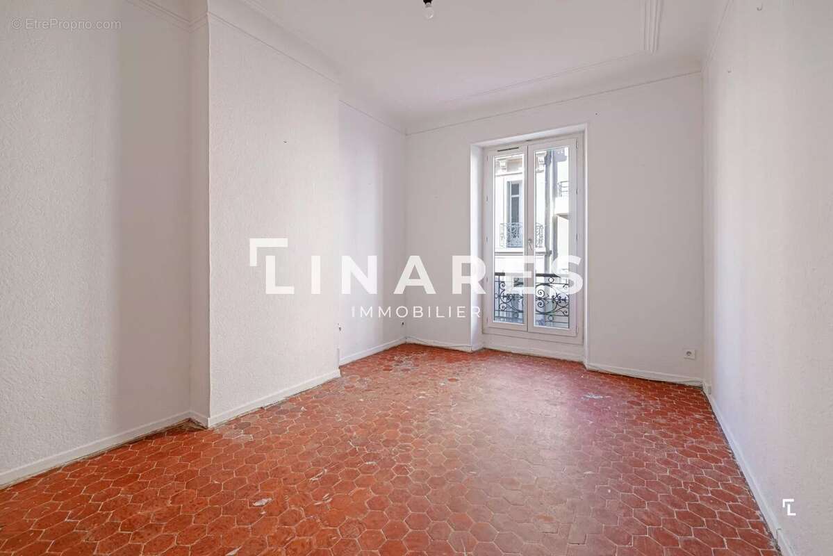 Appartement à MARSEILLE-1E