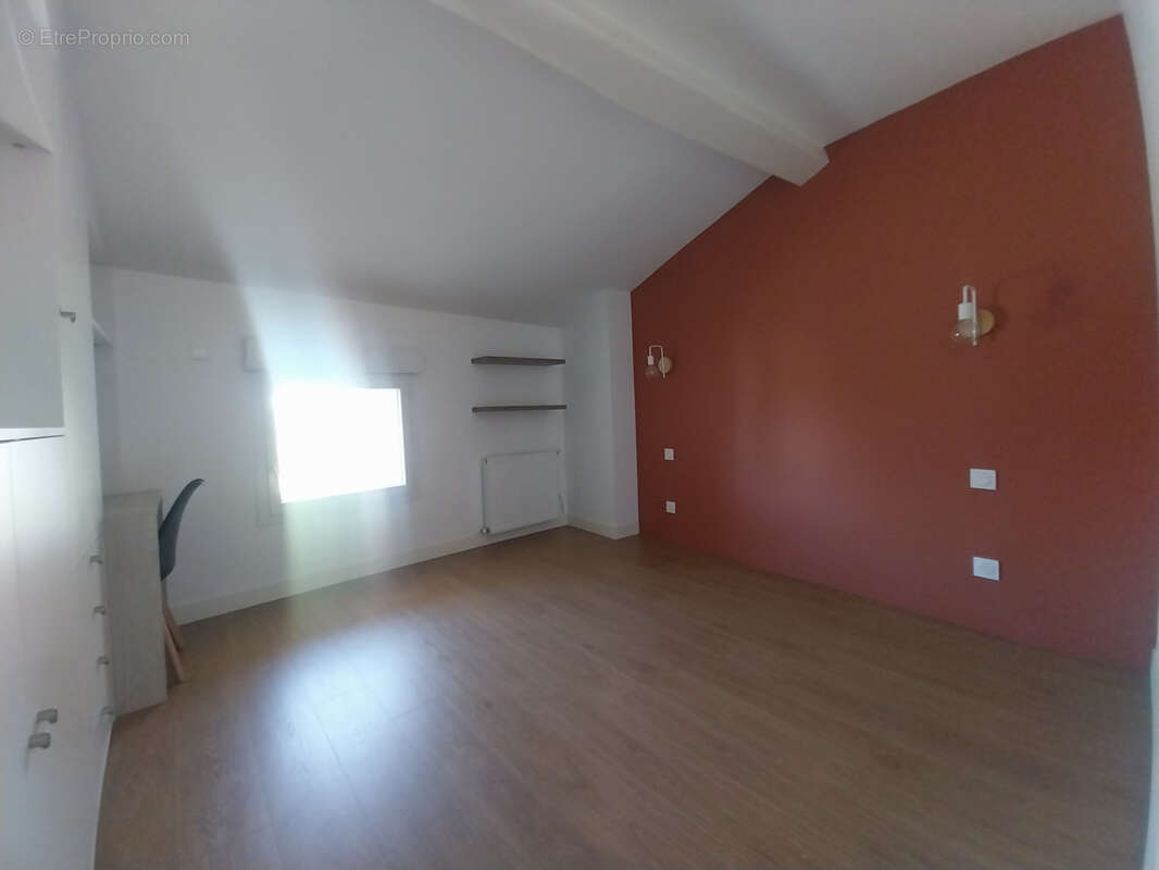 Maison à CASTRES-GIRONDE