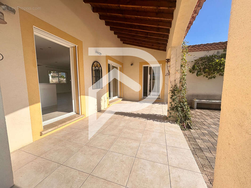 Maison à AIGUES-MORTES