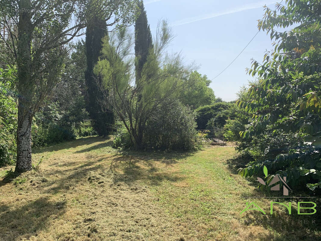 Maison à CHAMPNIERS